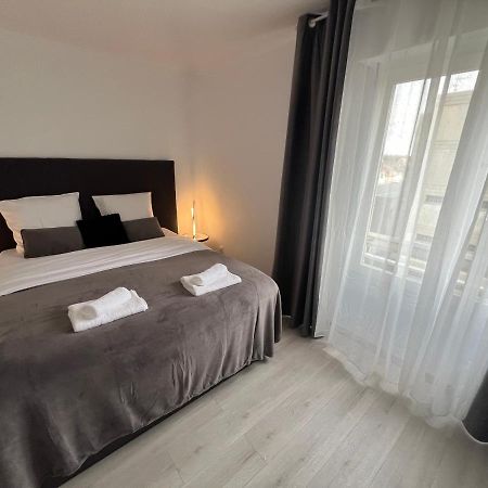 Le Cannois, Appartement De Star 3 Chambres Mulhouse Luaran gambar